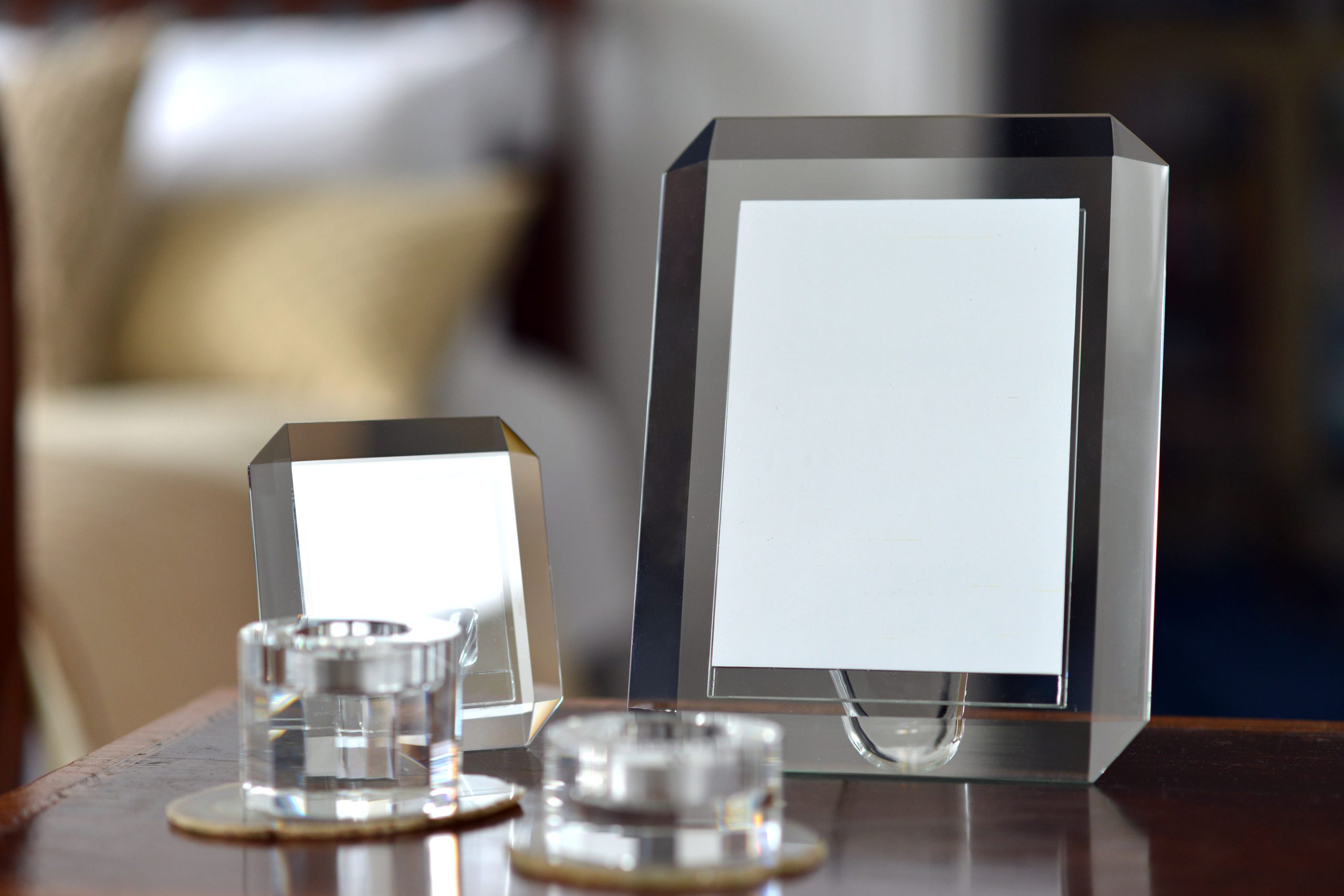 Celebrate Milestones with Stunning Corporate Glass Awards